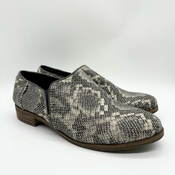 TOMS Faux Snake Shaye Low Booties Grey/White Size 8.5 Office Preppy Minimalist - Picture 2 of 11